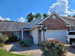 3209 E Leverett Ct, Alton, IL 62002