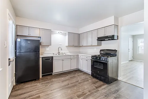 147 S Grand Ave #2 Photo 1