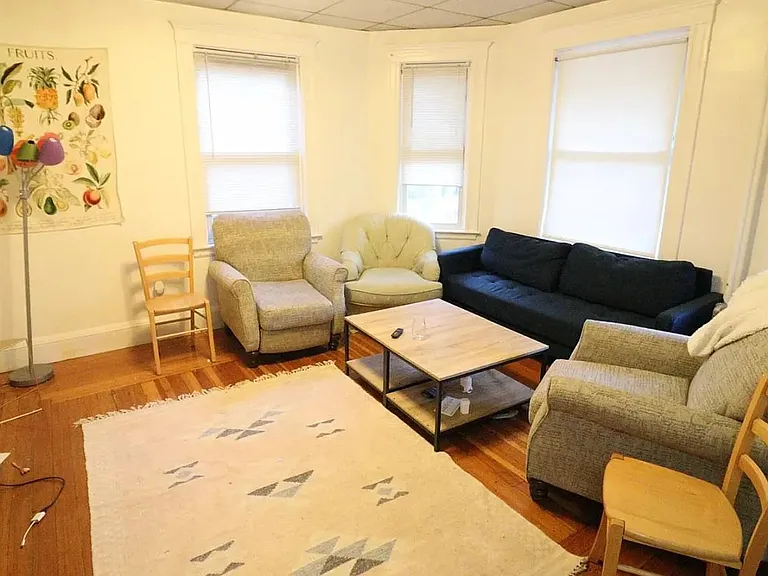 9 Chester St #4 — Photo 2