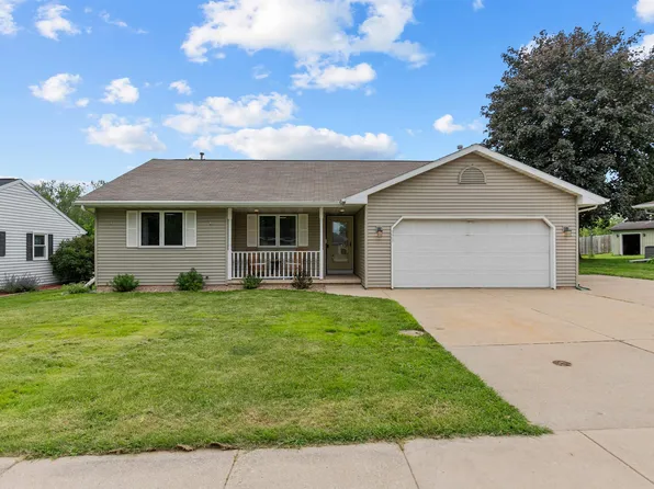 323 Fair St, Wrightstown, WI 54180