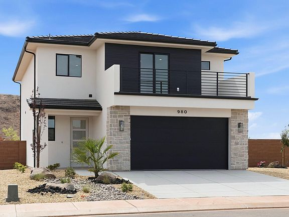 2nd image of 980 E Coyote Crest Dr