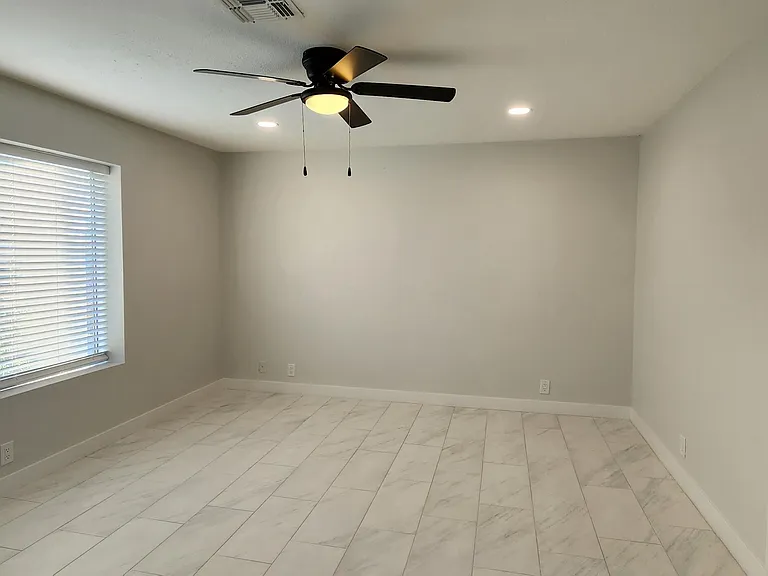 7301 W Sierra St — Photo 8