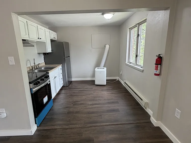 306 Harvey Ave #4 — Photo 8