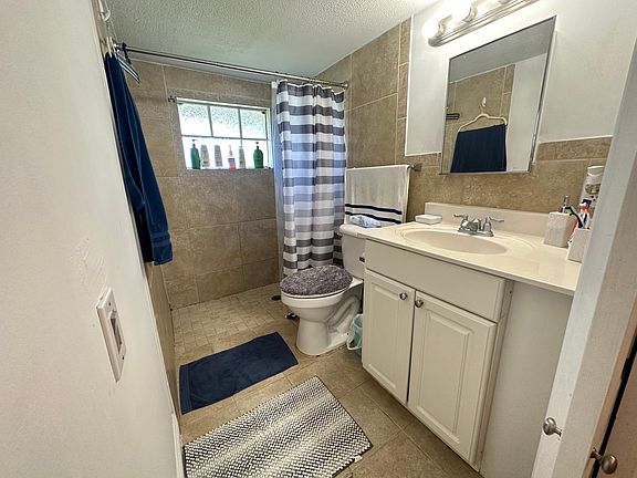 5th image of 3980 56th Ave NE