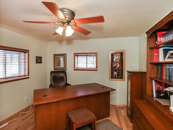 5th image of 19235 Larkspur Ave N