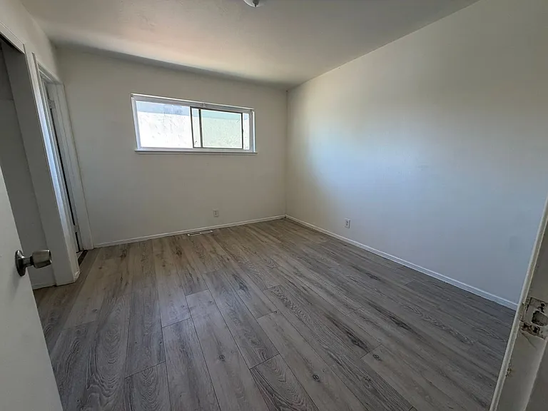 11322 Franklin Blvd — Photo 16