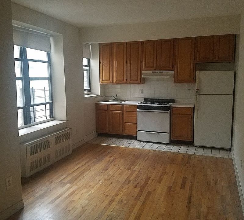 1st image of 123 E 102nd St APT 5F