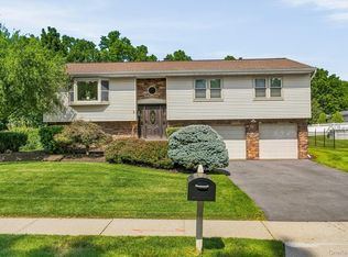80 Decker Dr, Washingtonville, NY 10992