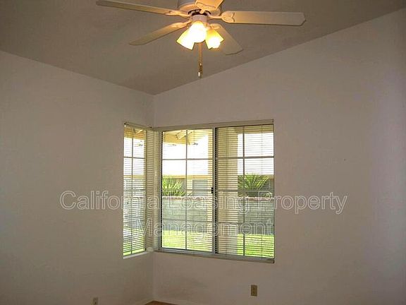 5th image of 22823 Fir Ct