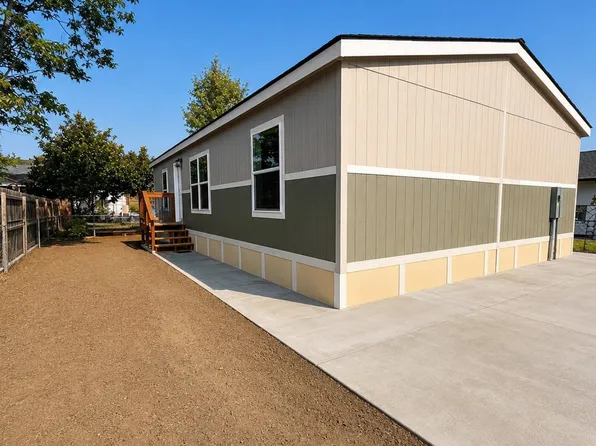 401 S 52nd St, Springfield, OR 97478