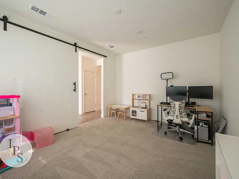 615 Wishon Ave W — Photo 9