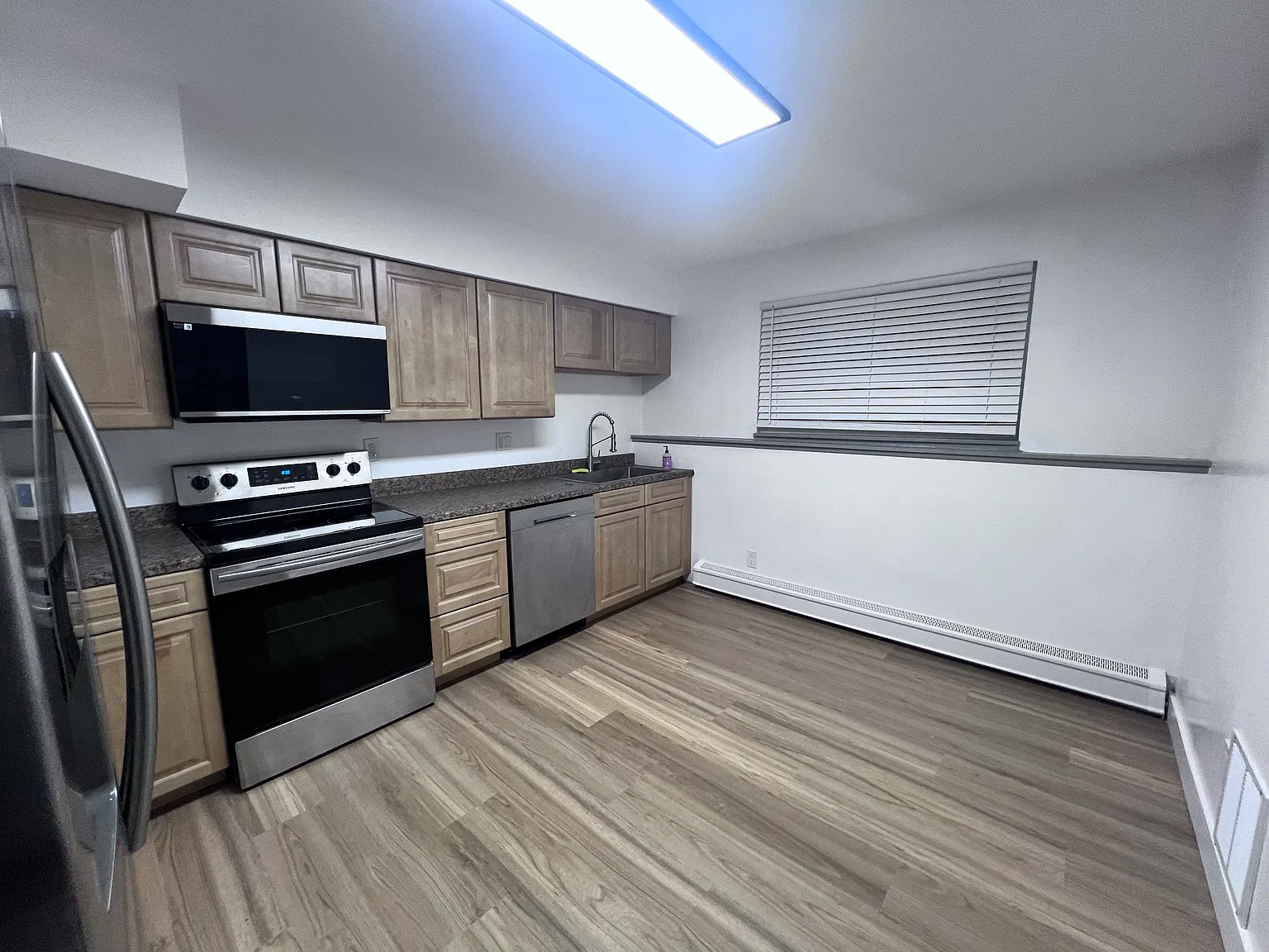 2 bed, 900 sqft, $1,325 — Photo 4