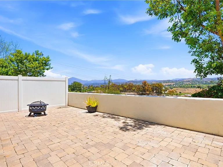 27696 Falkirk #98 — Photo 6