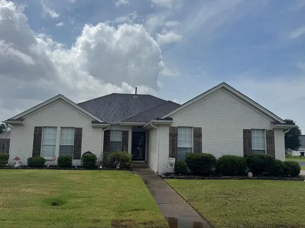 352 S Casa View Dr, Marion, AR 72364