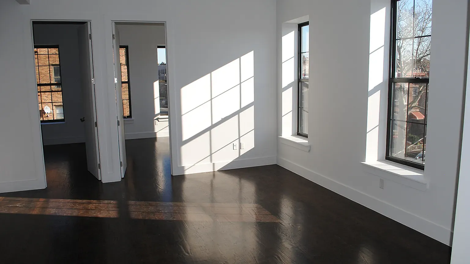 3021 Tilden Avenue — Photo 4