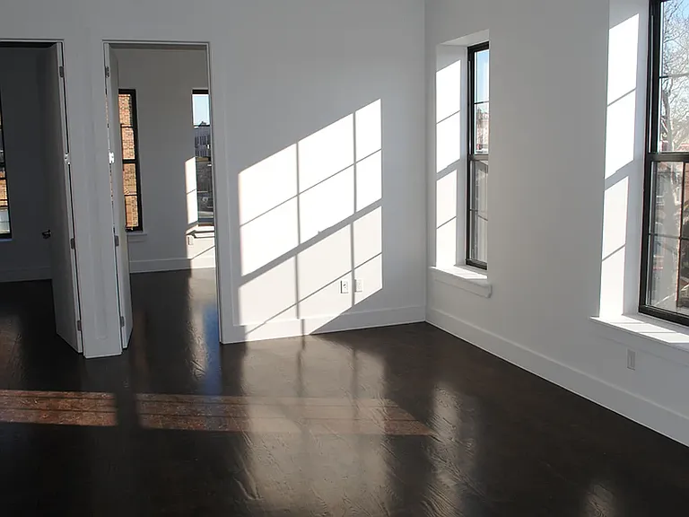 3021 Tilden Ave #2 — Photo 4