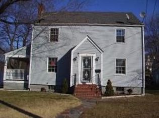 387 E McFarlan St, Dover, NJ 07801