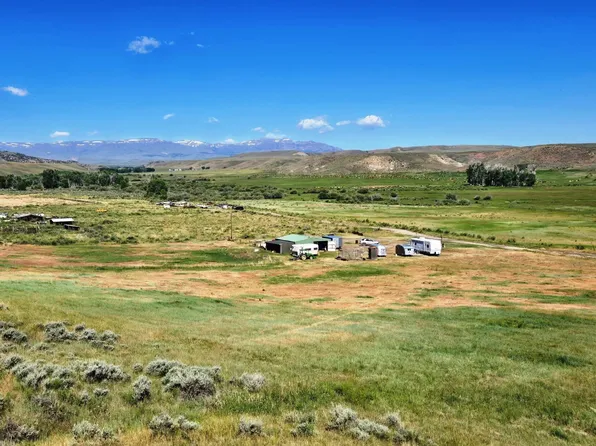 106 Cliff Dr, Meeteetse, WY 82433