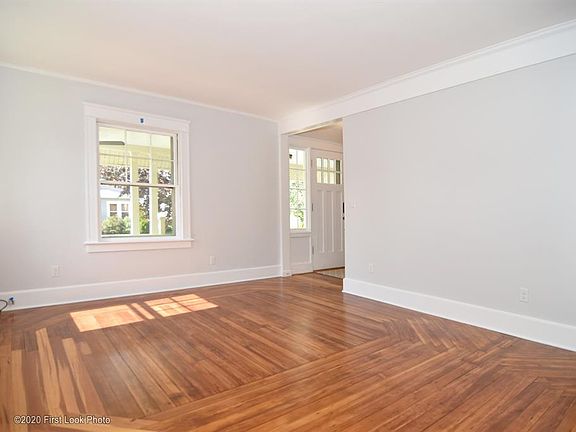 4th image of 64 Cliffdale Ave