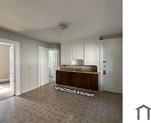 4th image of 3656 E 63rd St APT 1