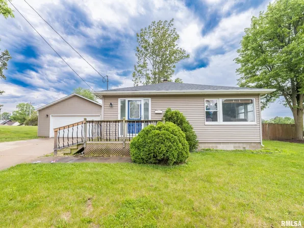 1114 E Samuel Ave, Peoria Heights, IL 61616