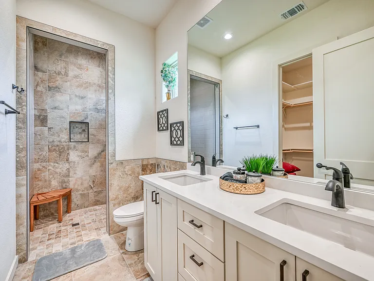 302 Parallel Cir — Photo 15