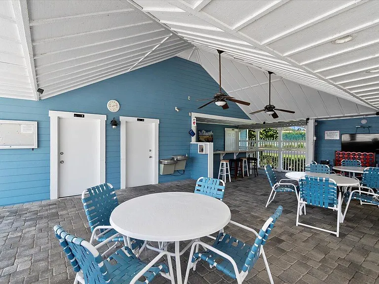 1121 Ocean Dunes Cir — Photo 31