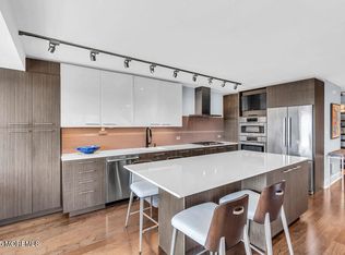 28 Riverside Ave APT 2G, Red Bank, NJ 07701