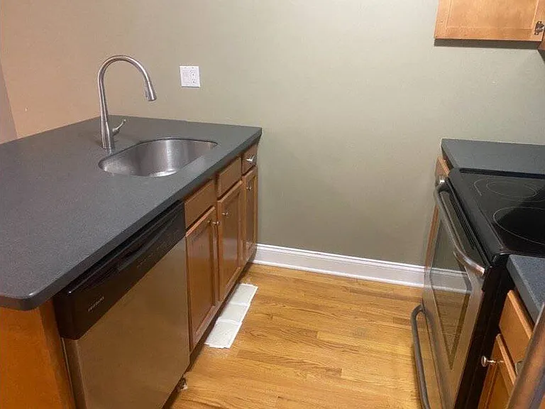 4-6 Sheridan Ave #2A — Photo 10