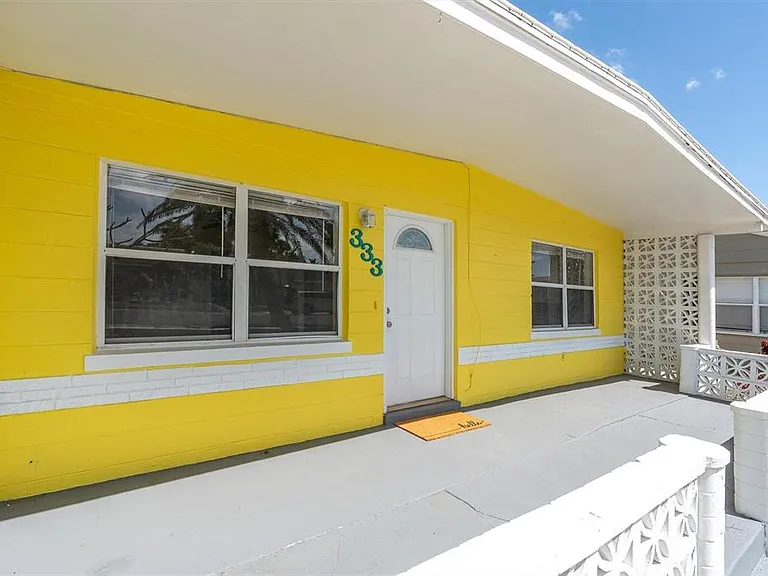 333 72nd Ave — Photo 4
