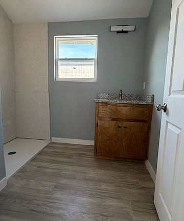 3rd image of 1522 Comanche St #A