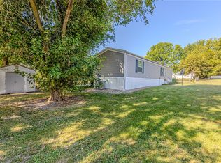 102 N Superior St, Tower Hill, IL 62571