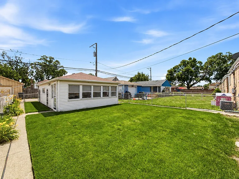 5145 S Melvina Ave — Photo 15