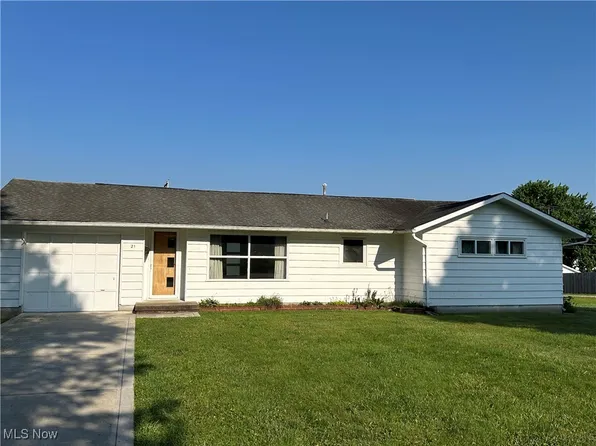 21 Hazel Ave, Zanesville, OH 43701