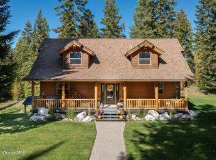 1989 Pleasant Valley Loop, Naples, ID 83847