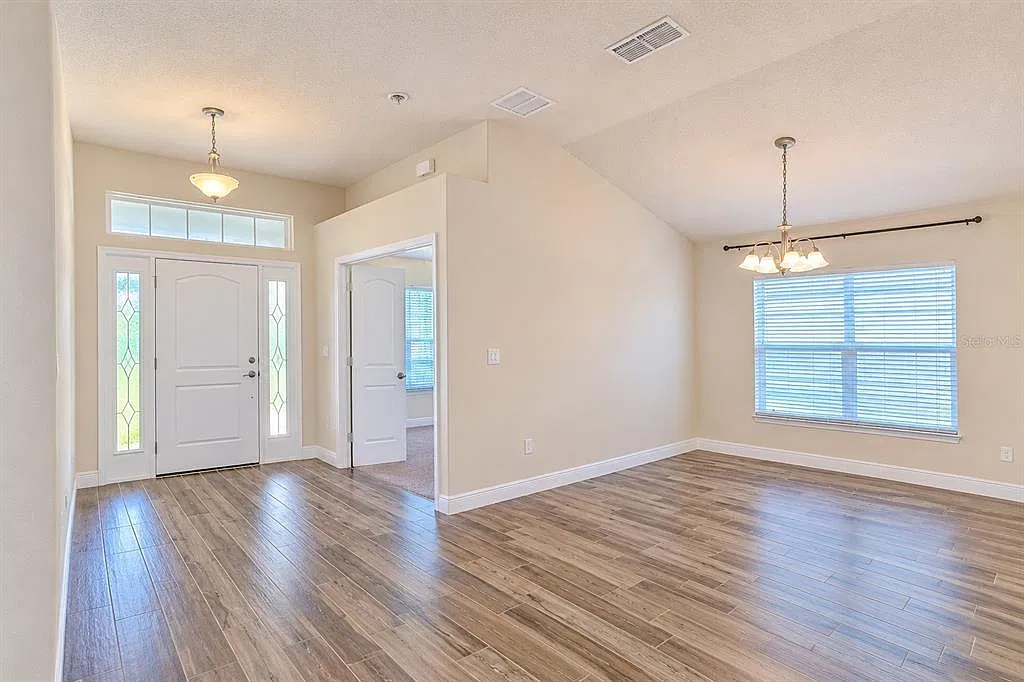 4 bed, 2.0 bath, 1840 sqft, $2,550 — Photo 4