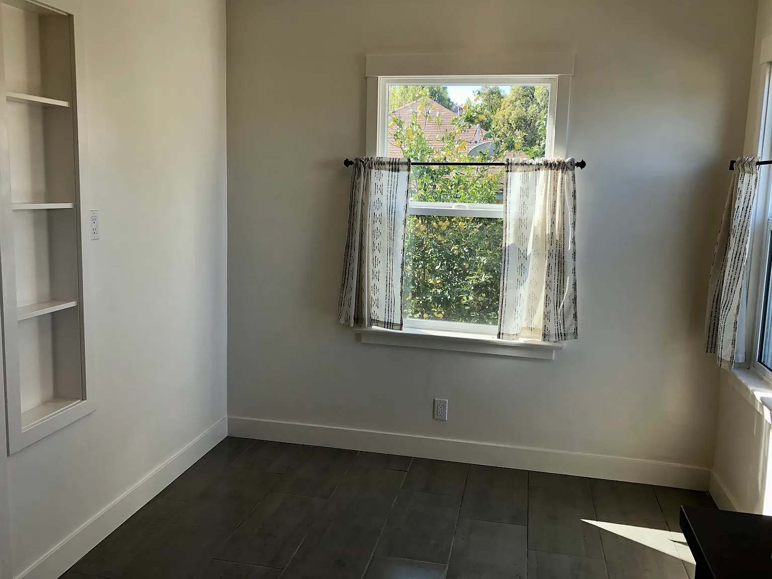 531 1/2 N Avenue 57 — Photo 4