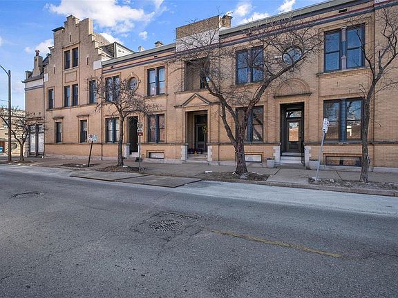 3rd image of 2306 S Compton Ave