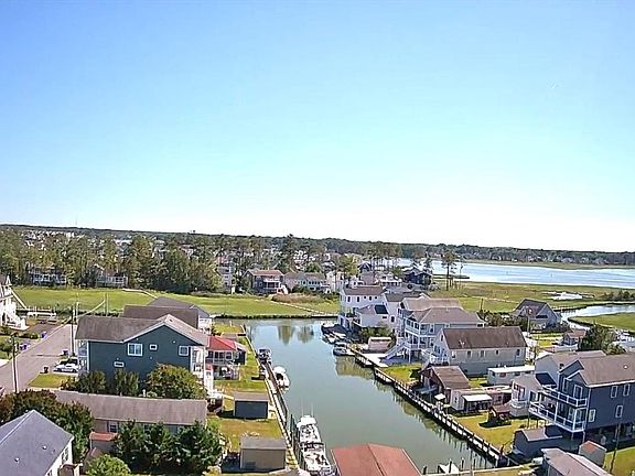3rd image of 38279 Sandy Cove Rd