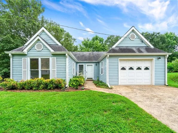 926 River Rock Dr, Woodstock, GA 30188