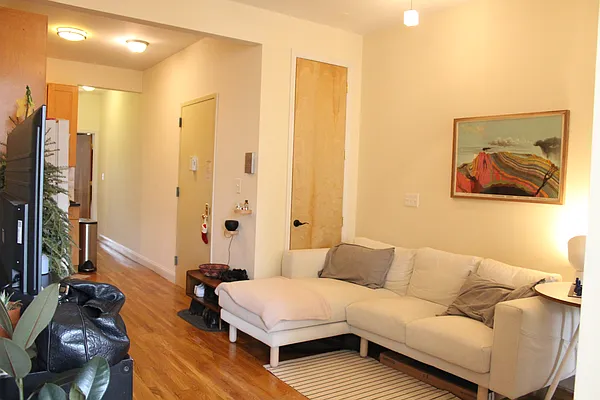 Rented by R New York | media 1
