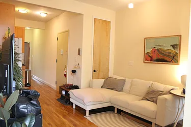 Rented by R New York