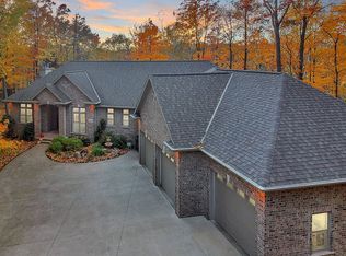 2860 River Forest Hills Dr, Pulaski, WI 54162