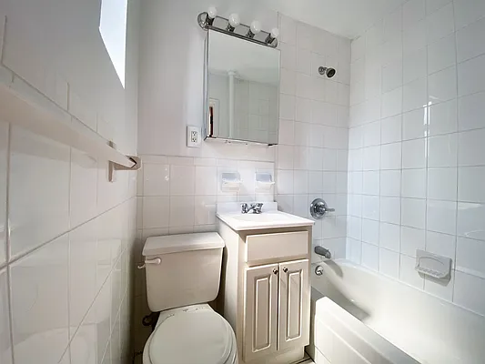 Rented by MAPT Residential LLC | media 11