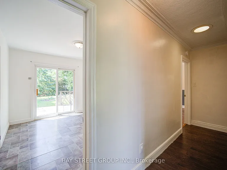 1421 Old Green Ln — Photo 16
