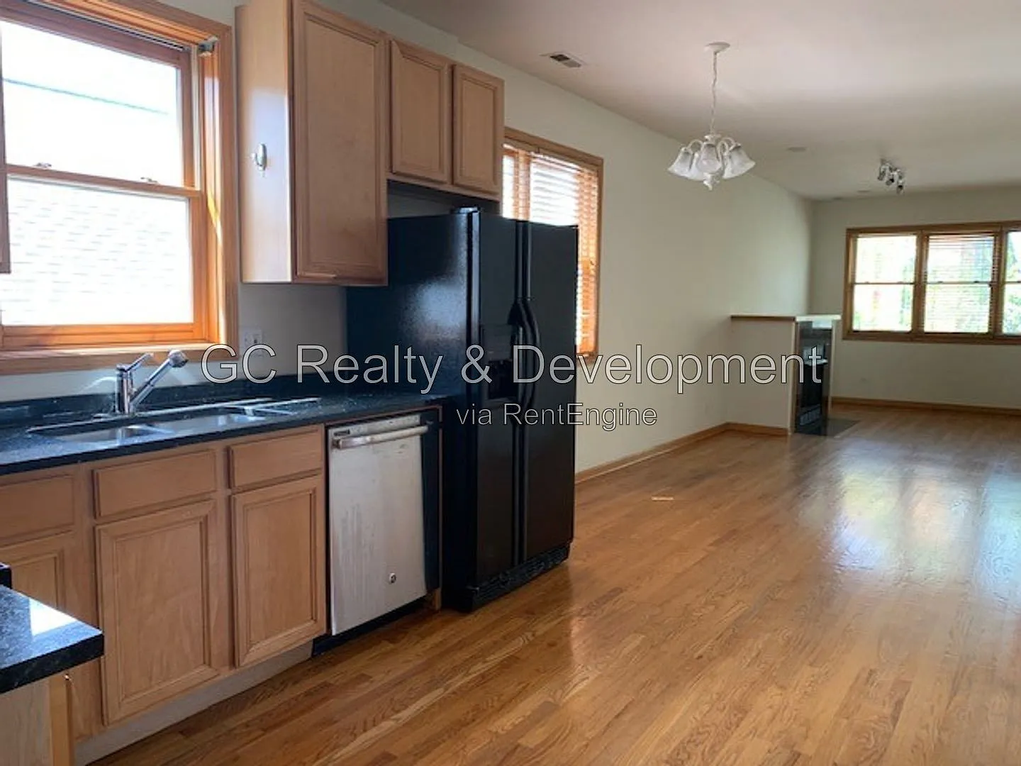 2 bed, 2.0 bath, 1300 sqft, $2,350 — Photo 3