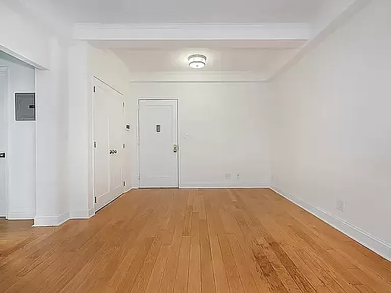 134 W 93rd St #4F — Photo 3
