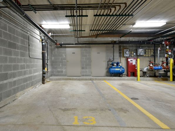 8525 Woodward Ave UNIT 303, Woodridge, IL 60517