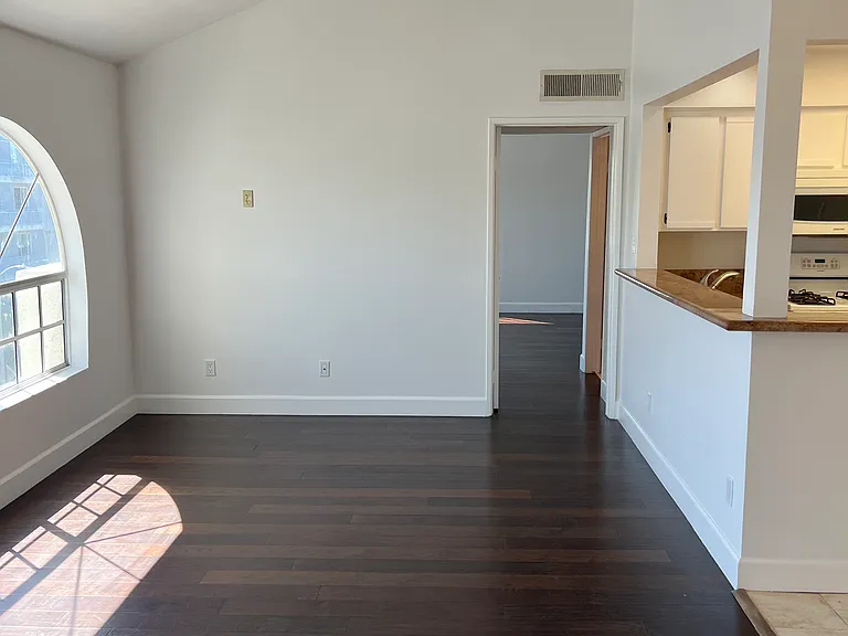1517 Armacost Ave #301 — Photo 4