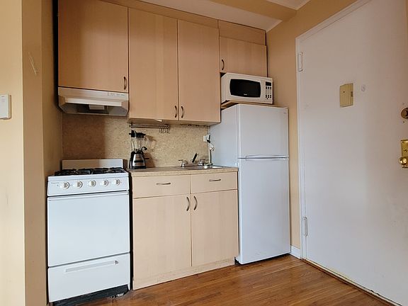 5th image of 50 Shore Blvd APT 4M